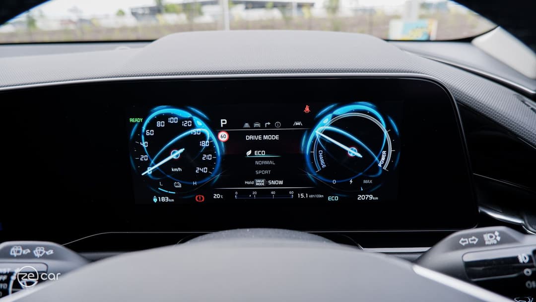 Kia Niro EV HUD and instrument cluster