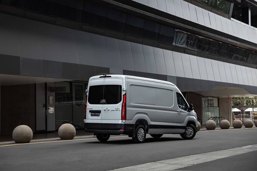 White LDV eDeliver 9 front and back view