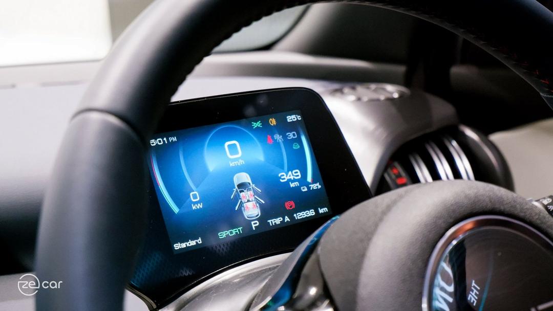 BYD Atto 3 instrument cluster and 360-degree camera