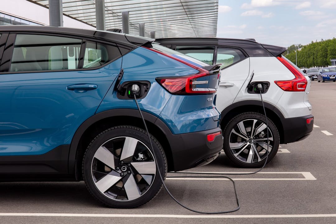 Blue Volvo C40 and XC40 Recharge charging plugs