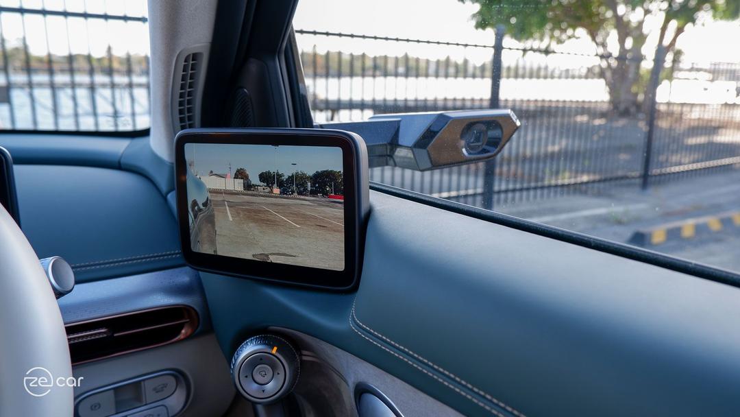 Genesis GV60 AWD camera mirror