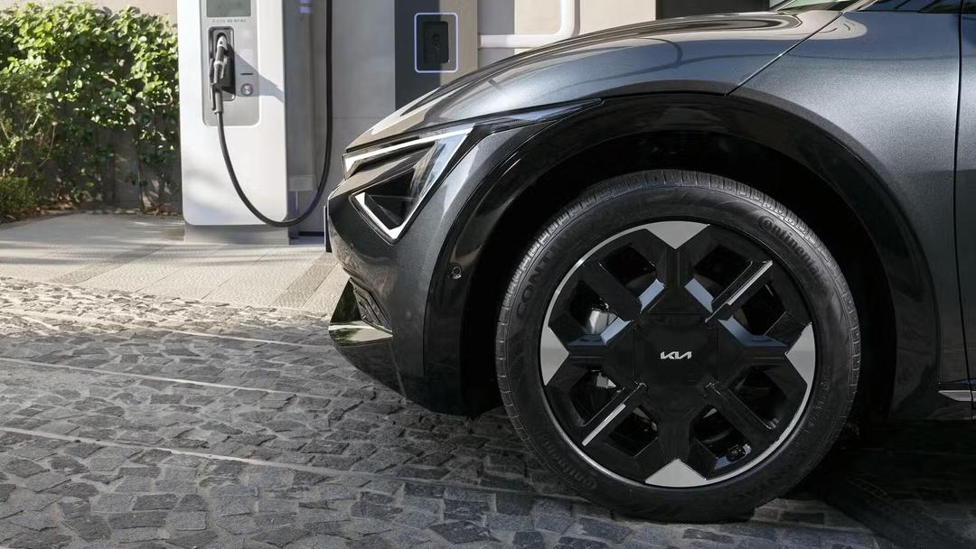 Kia EV6 charging