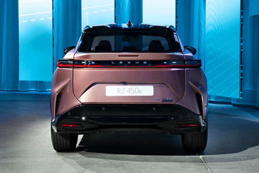 Lexus RZ 450e
