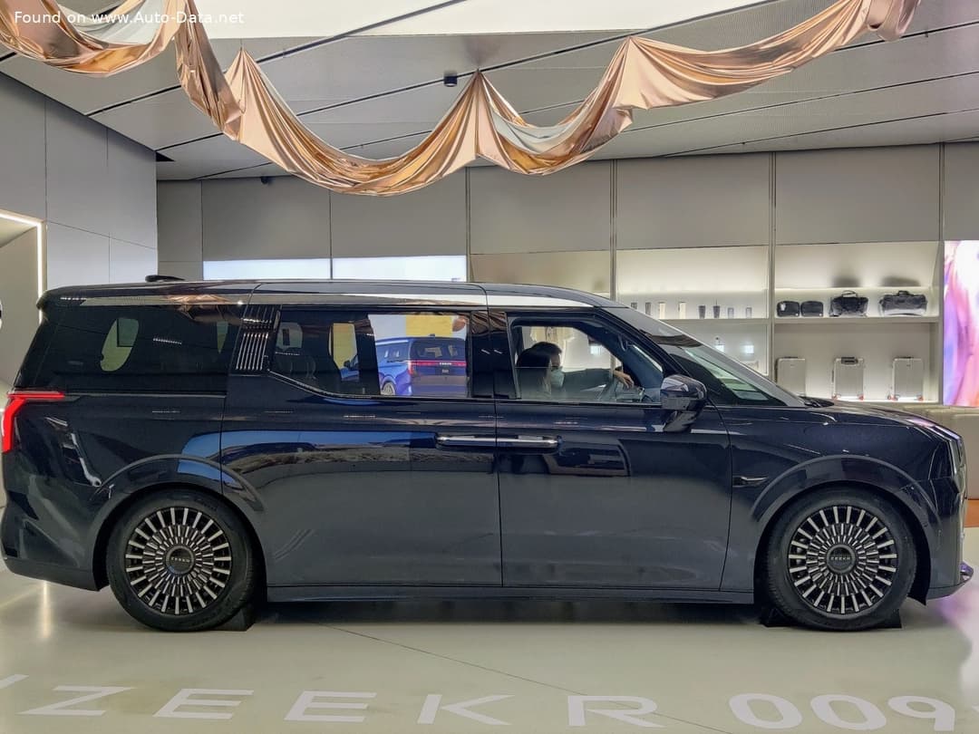 Zeekr 009 AWD