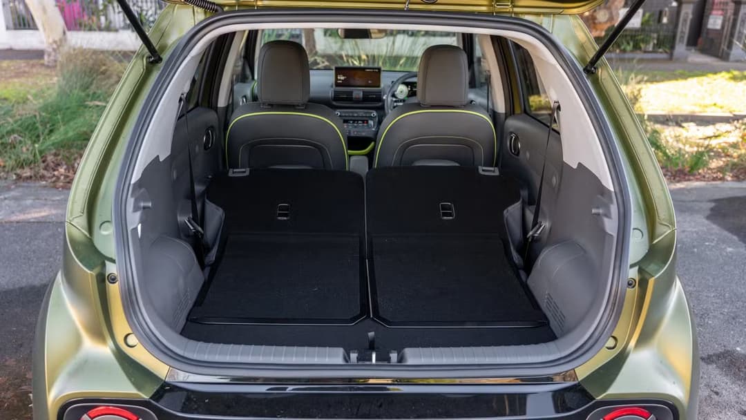 Hyundai INSTER Cross