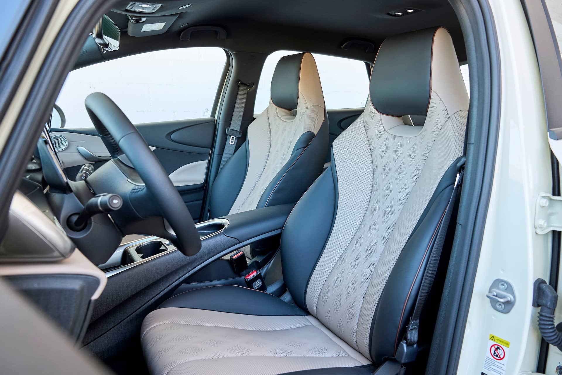 BYD Dolphin Essential