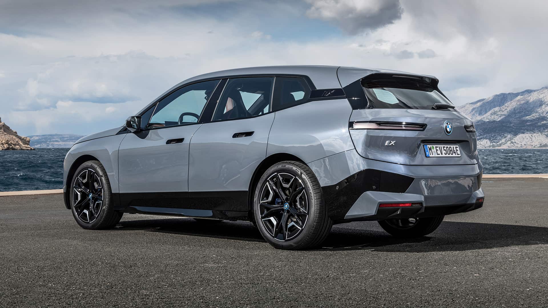 BMW iX xDrive50