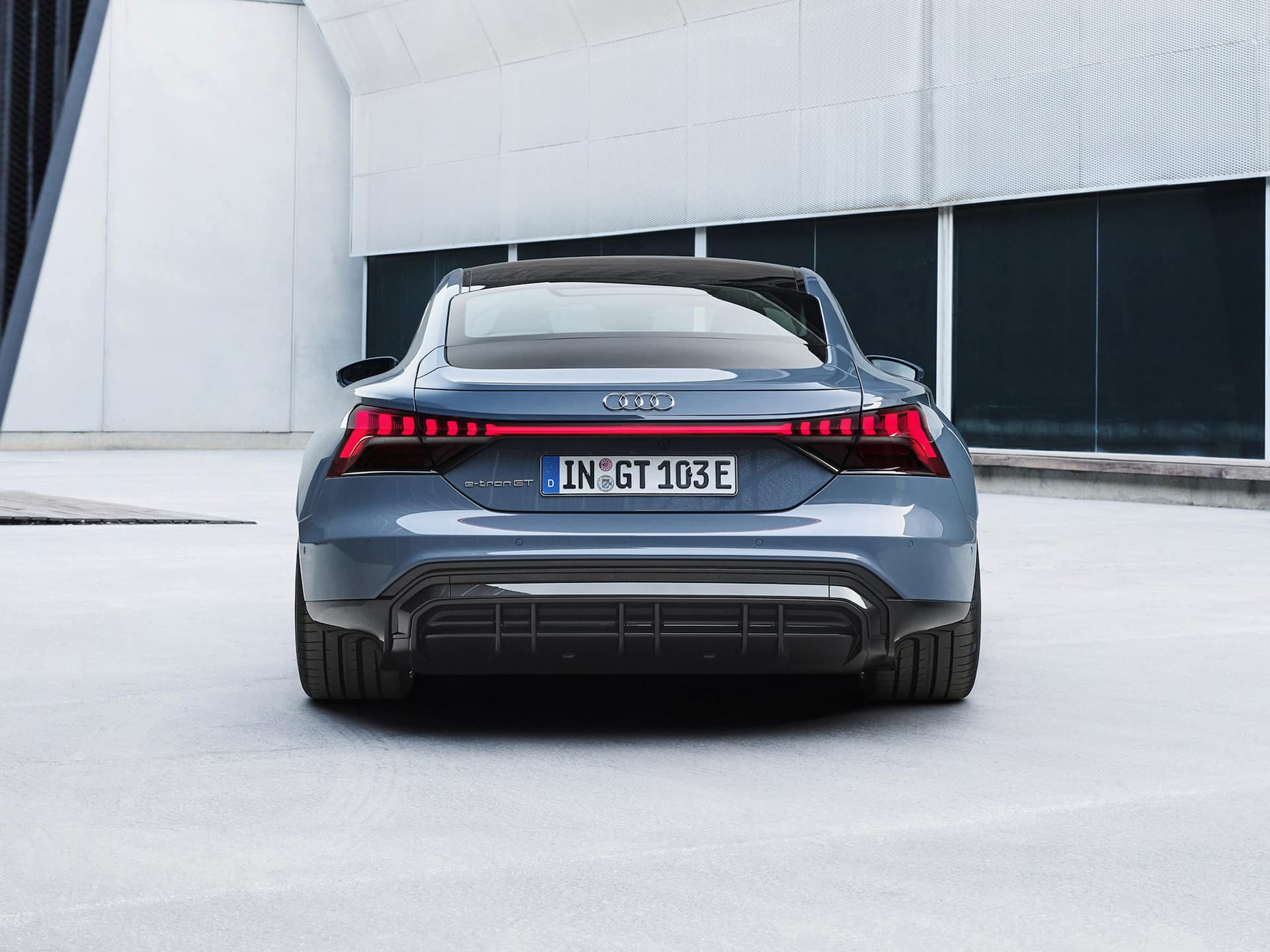 Audi e-tron S quattro