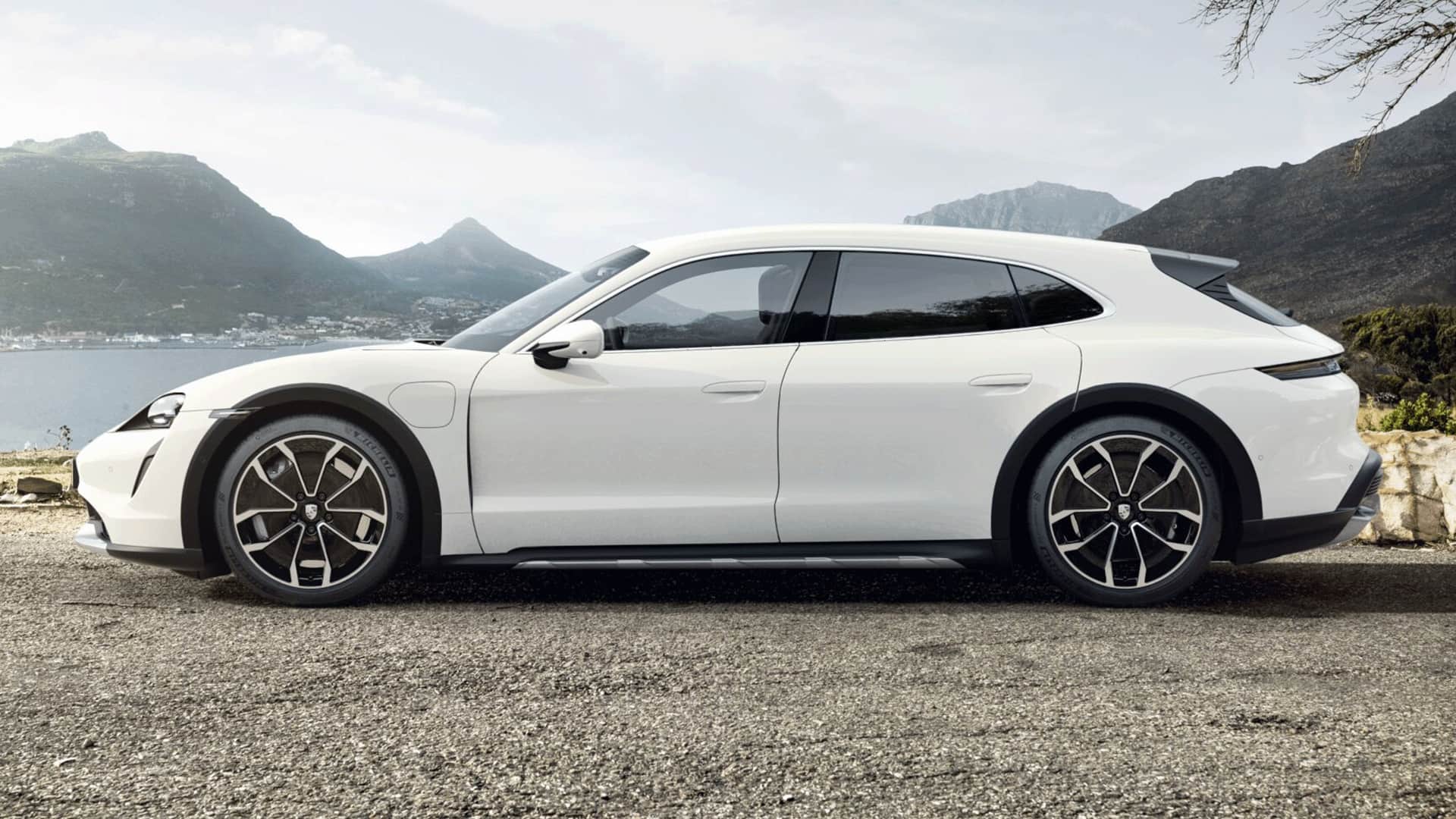 Porsche Taycan Turbo Cross Turismo