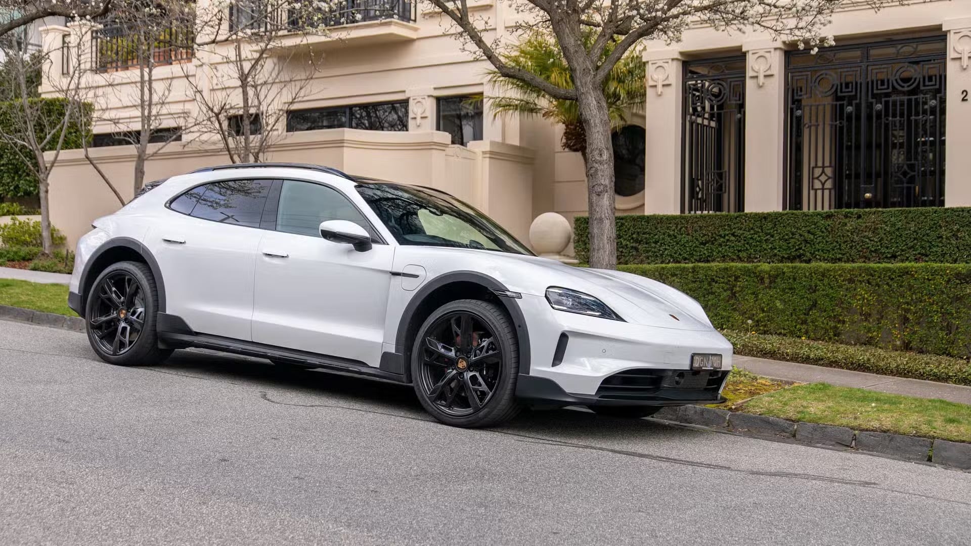 Porsche Taycan Cross Turisomo 