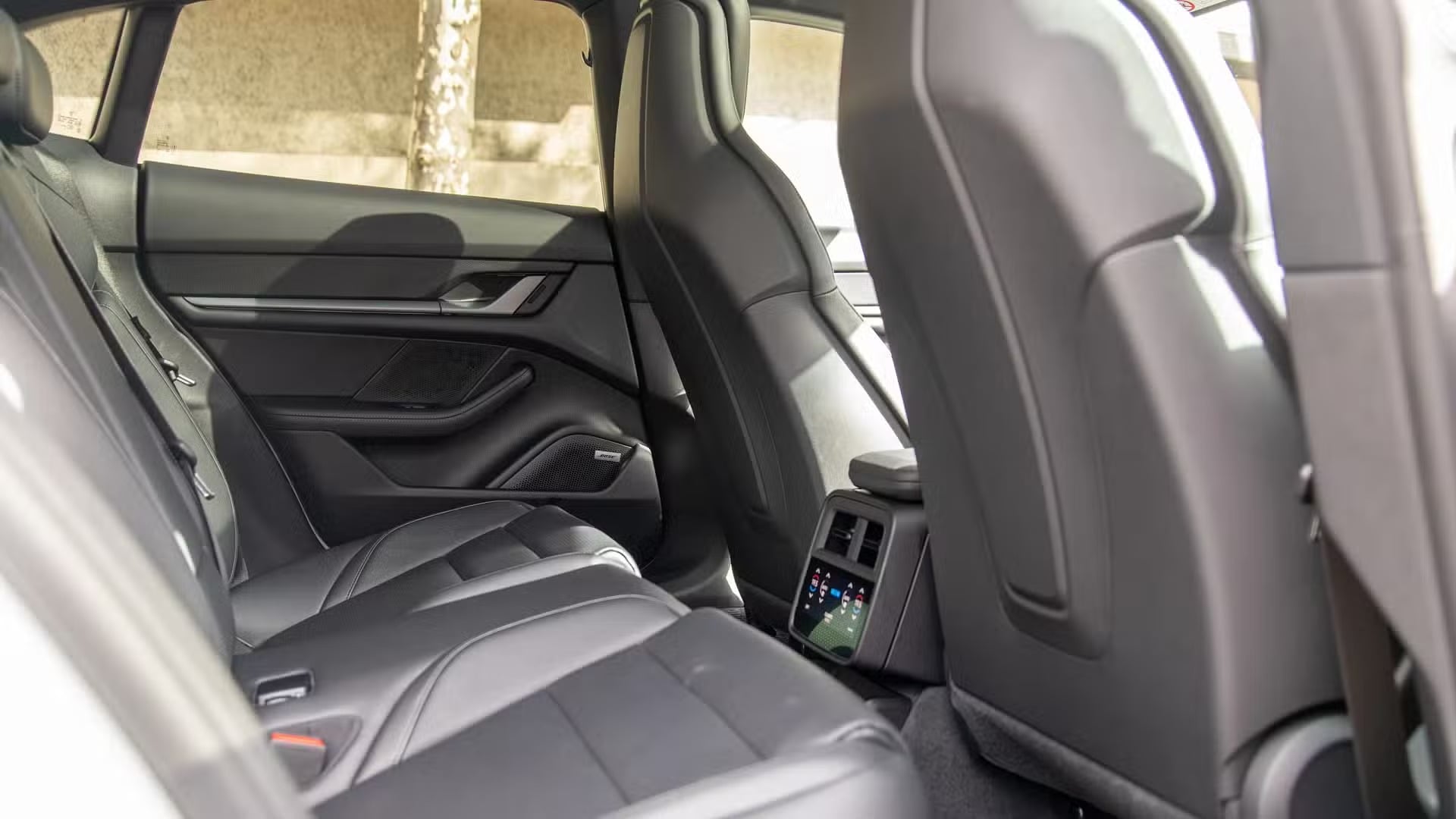 Porsche Taycan Cross Turisomo 