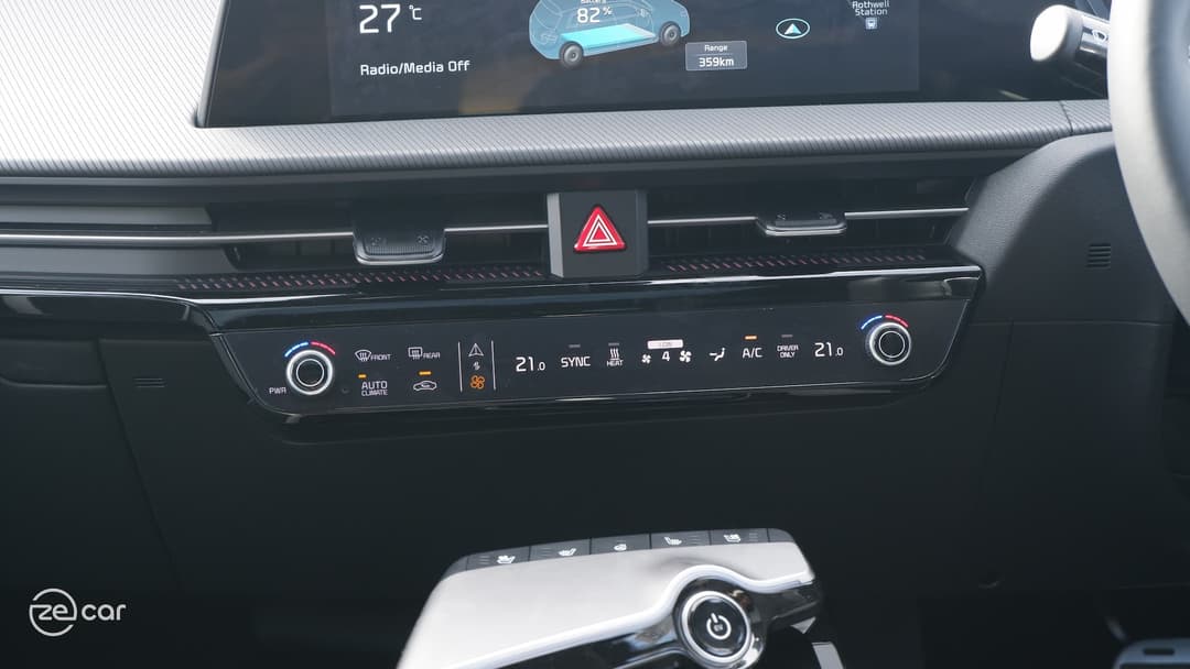 Kia EV6 GT-Line dual-function HVAC control strip Kia EV6 GT-Line dual-function HVAC control strip