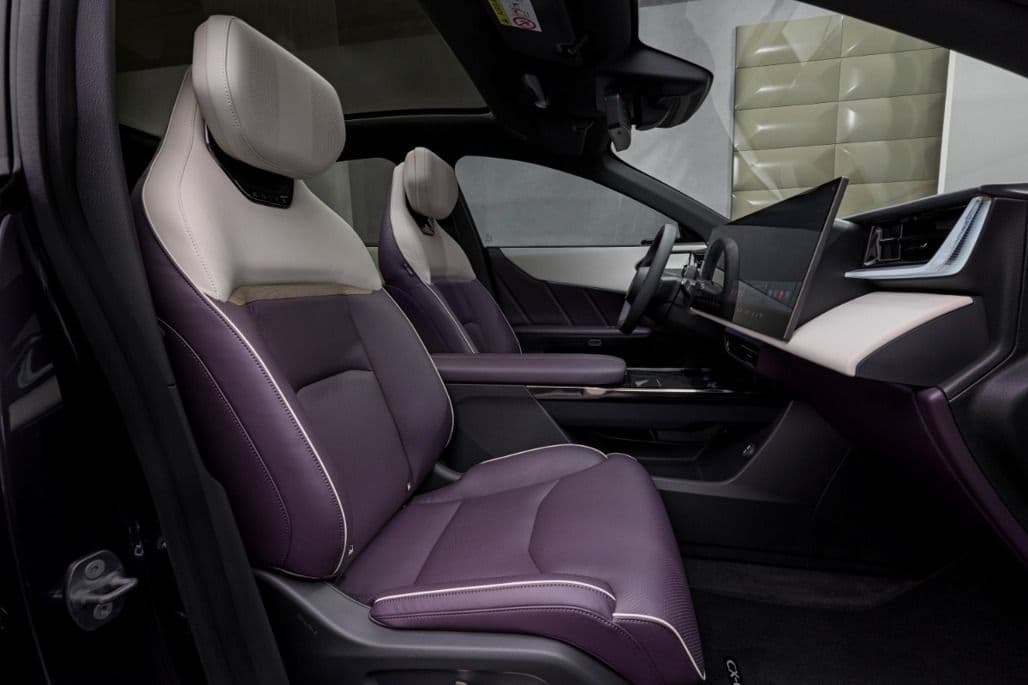 Mazda CX-6e front seats Mazda CX-6e front seats