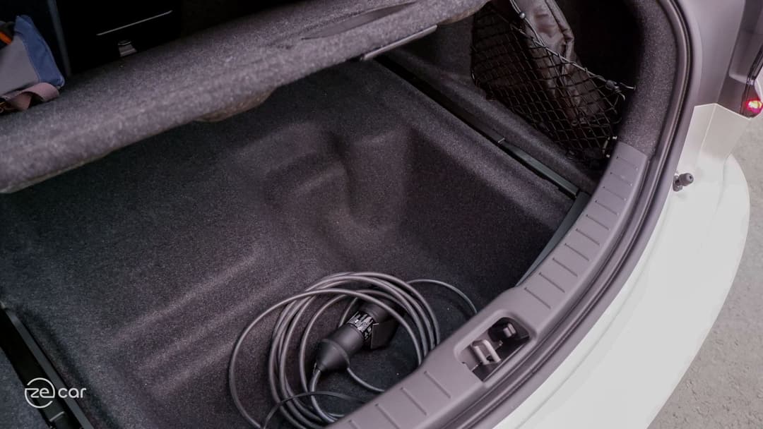 Polestar 2 tail-light and boot well