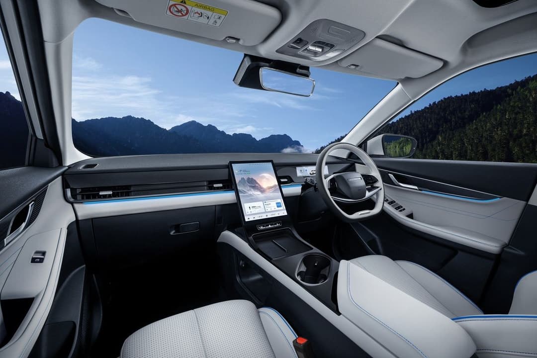 Jaecoo J5 EV interior with pet-friendly synthetic leather seats Jaecoo J5 EV interior with pet-friendly synthetic leather seats