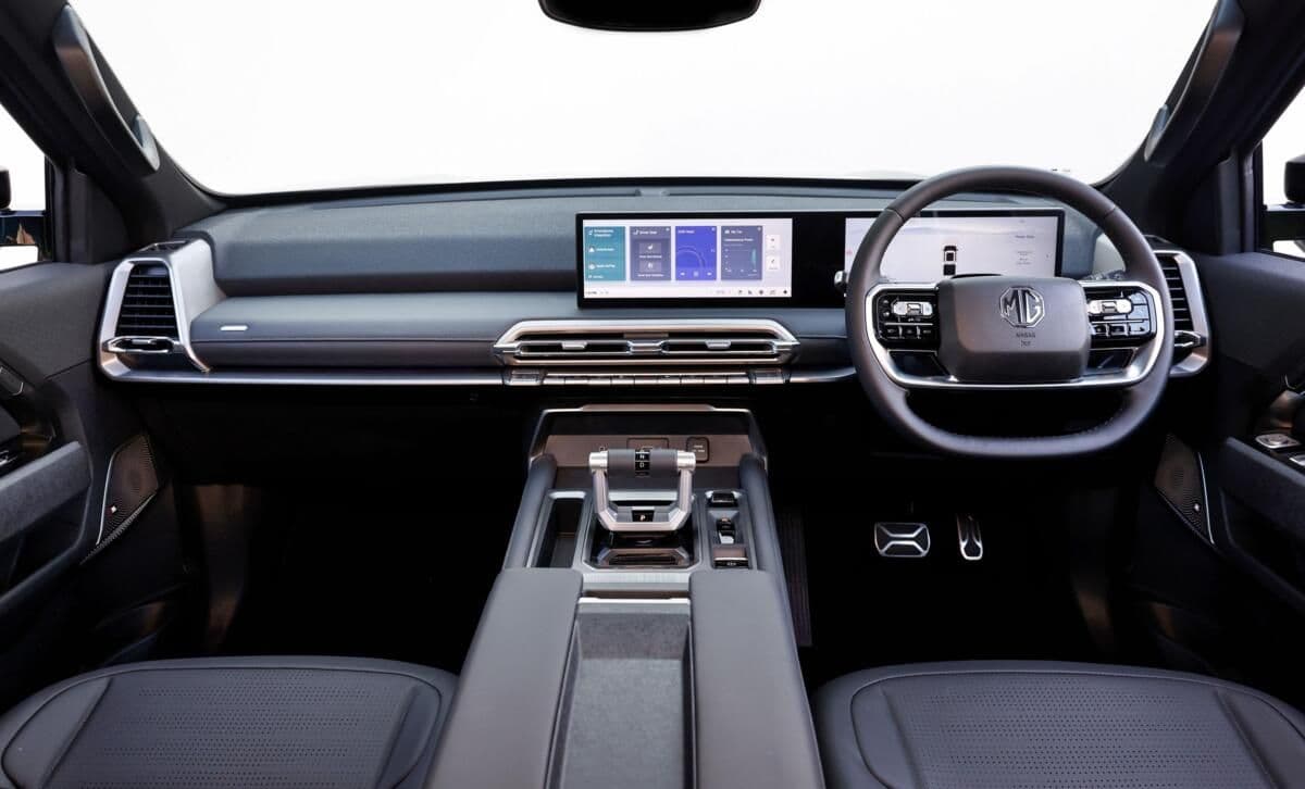 MG U9 EV dashboard with dual 12.3-inch screens MG U9 EV dashboard with dual 12.3-inch screens