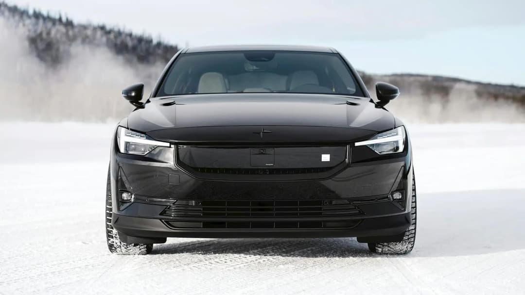 Polestar 2 driving in the snow Polestar 2 driving in the snow
