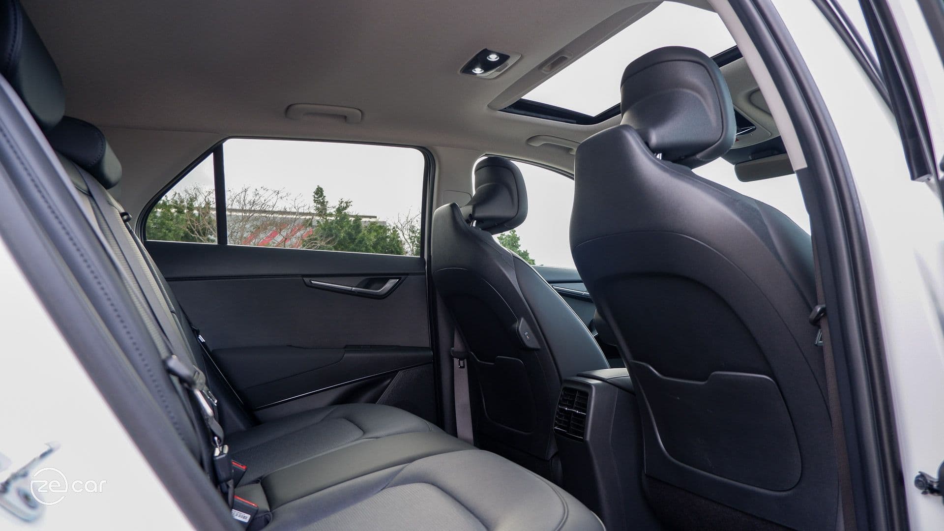 Kia Niro EV rear row seats Kia Niro EV rear row seats