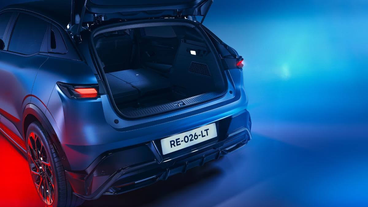 MY27 Renault Megane E-Tech Esprit Alpine boot open MY27 Renault Megane E-Tech Esprit Alpine boot open