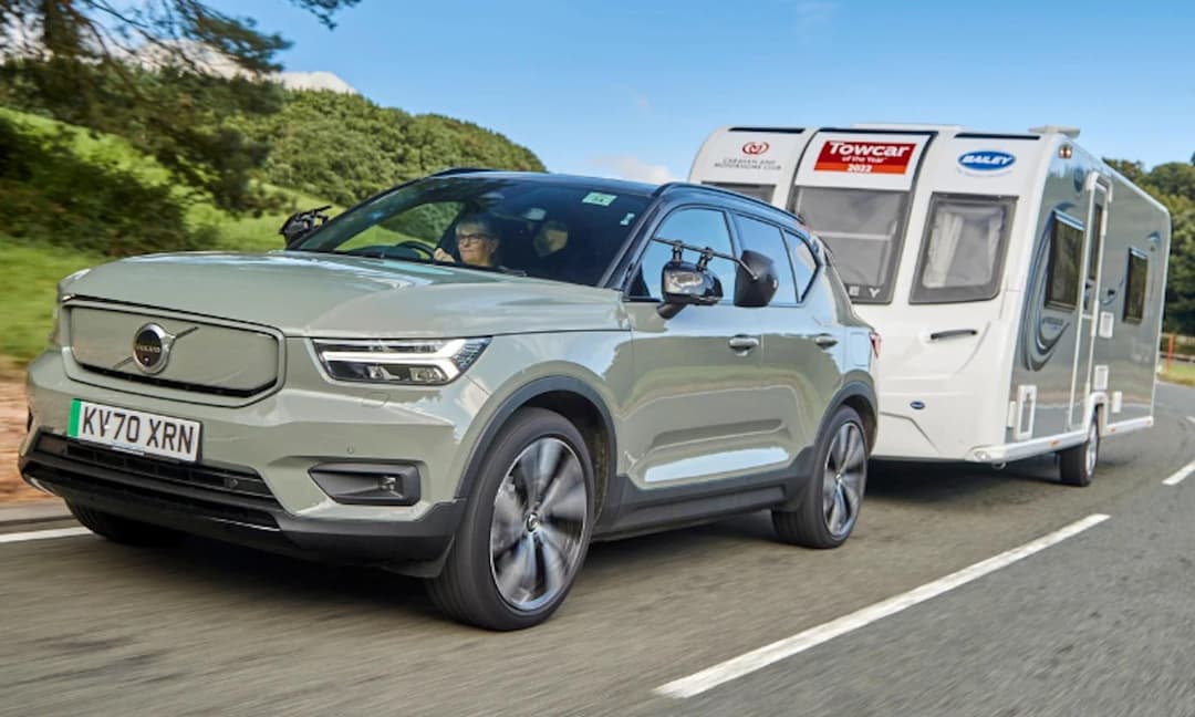 Volvo XC40 towing caravan Volvo XC40 towing caravan