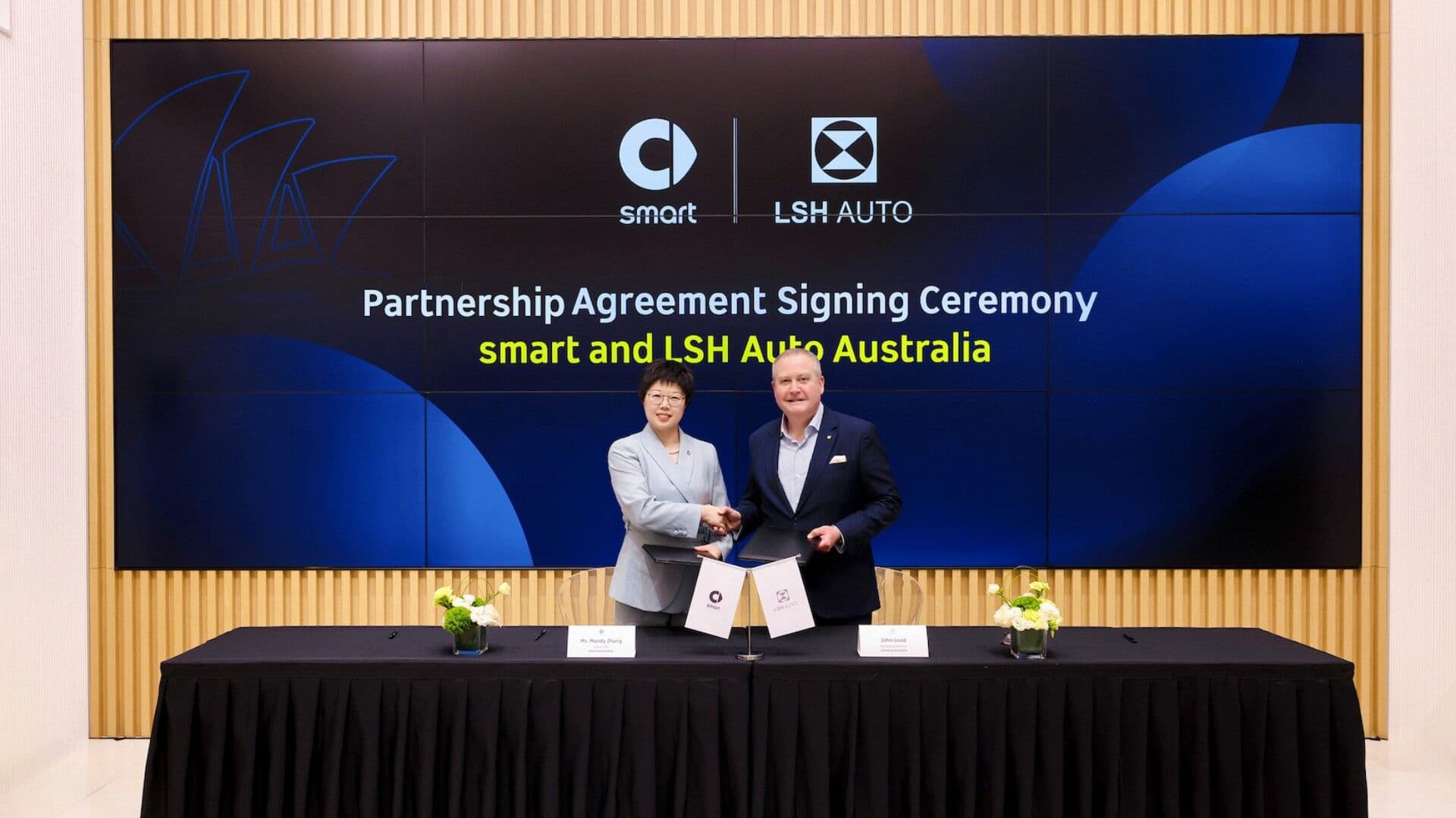 Smart-LSH partnership signing ceremony Smart-LSH partnership signing ceremony