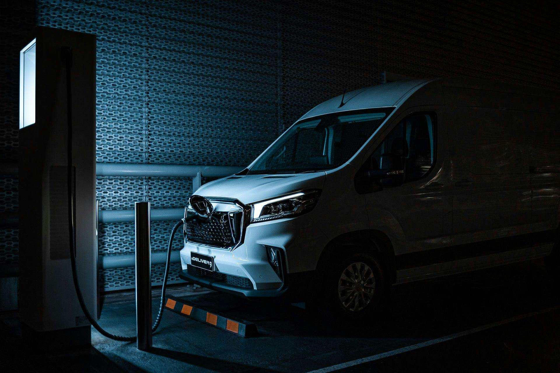 LDV eDeliver 9 charging from DC charger at night