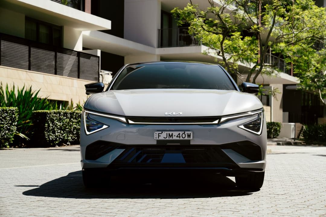 Kia EV6 2026 front view showing updated Star Map headlights and refreshed design Kia EV6 2026 front view showing updated Star Map headlights and refreshed design