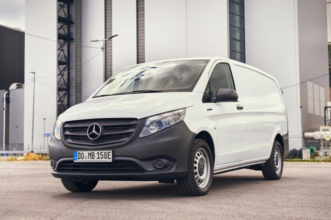 Mercedes-Benz eVito three quarter view in white Mercedes-Benz eVito three quarter view in white