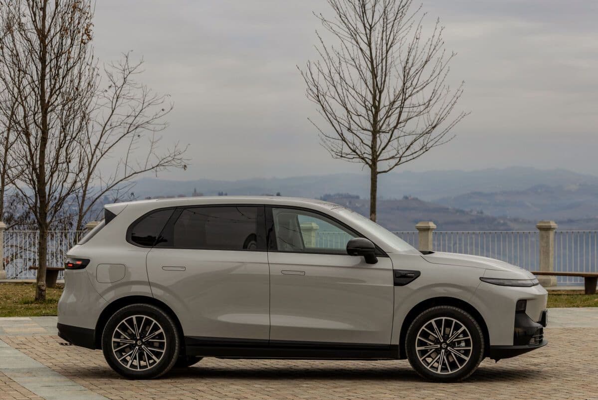 Leapmotor B10 Hybrid EV exterior side profile Leapmotor B10 Hybrid EV exterior side profile