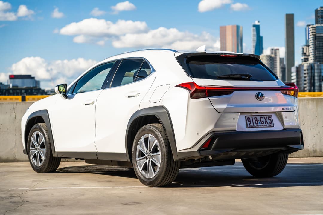 lexus UX300e lexus UX300e