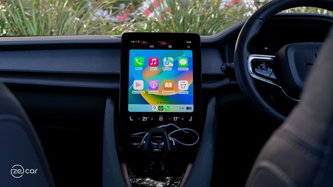 Polestar 2 Apple CarPlay and Google Maps