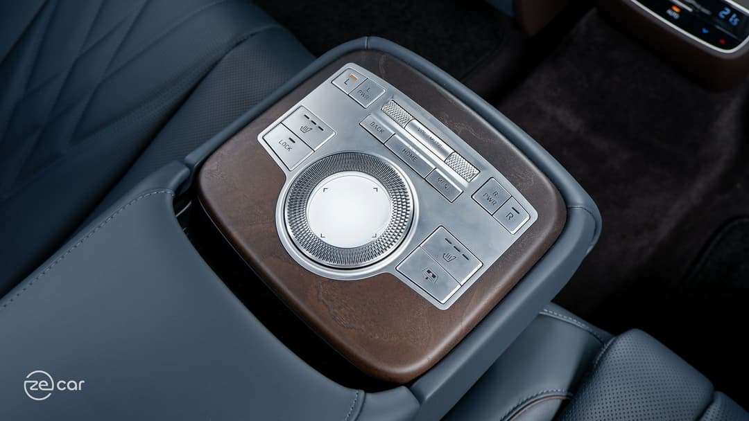 Genesis Electrified G80 rear screen and controls