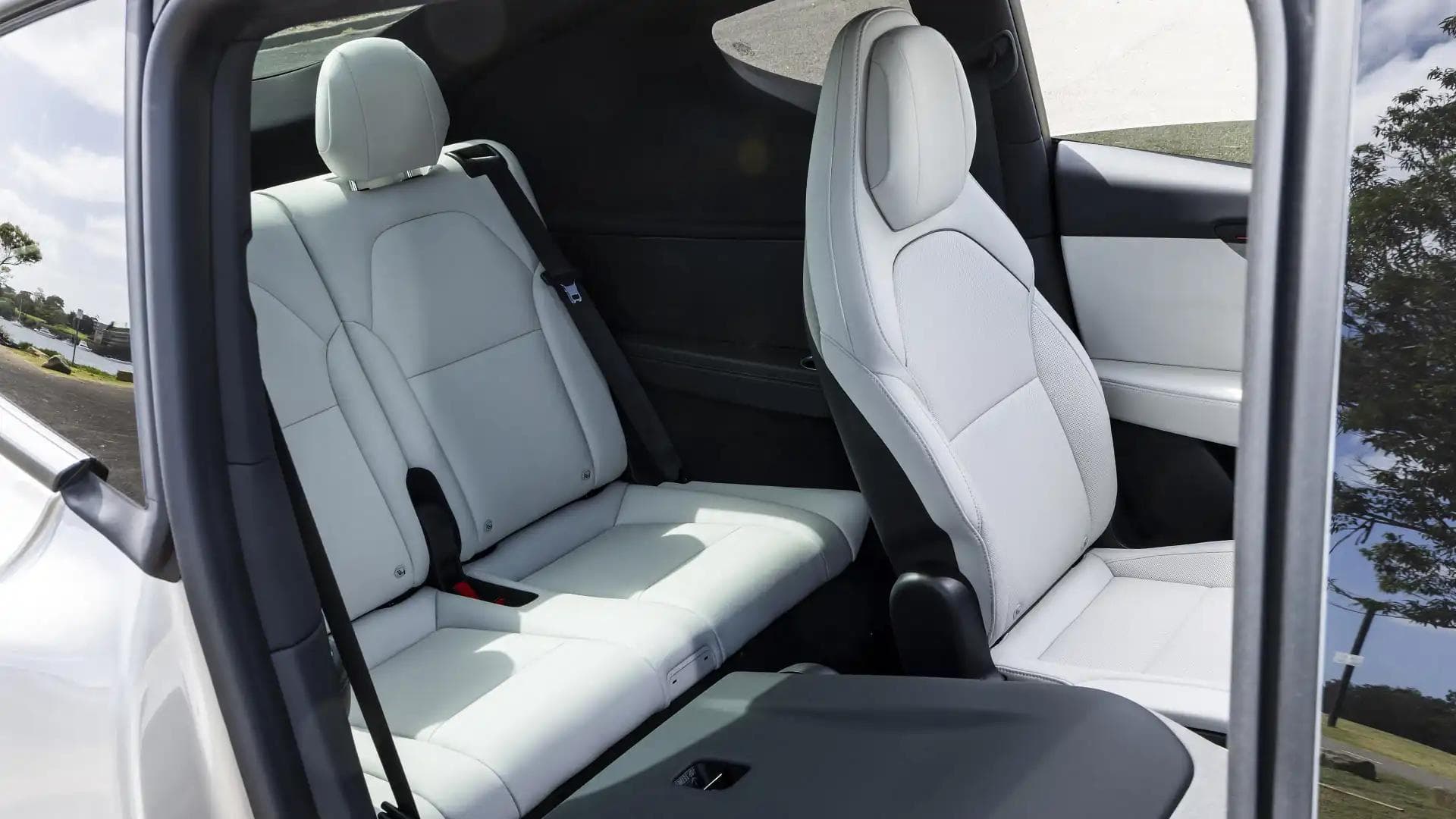 Model Y L seats Model Y L seats