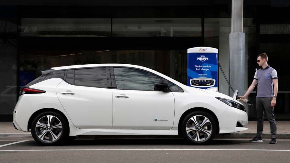 Nissan Leaf at DC fast charger Nissan Leaf at DC fast charger