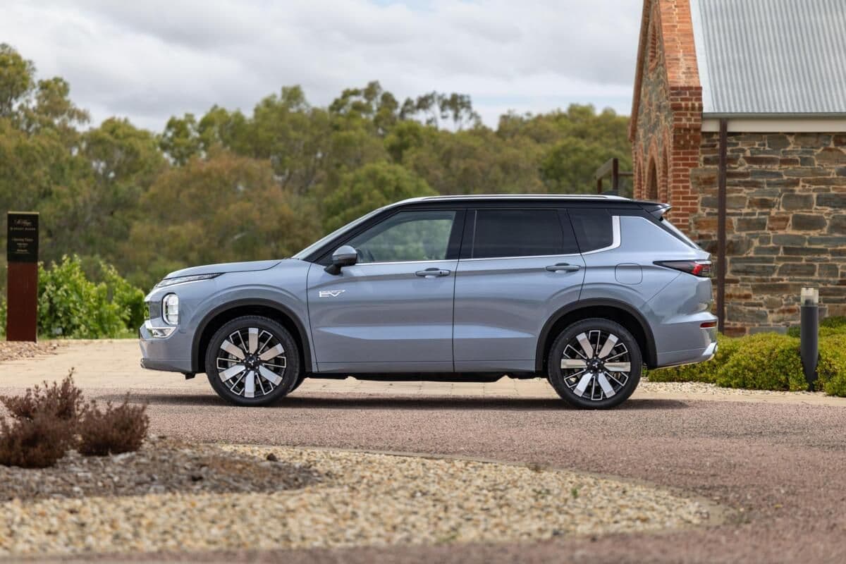 2026 Mitsubishi Outlander PHEV 2026 Mitsubishi Outlander PHEV