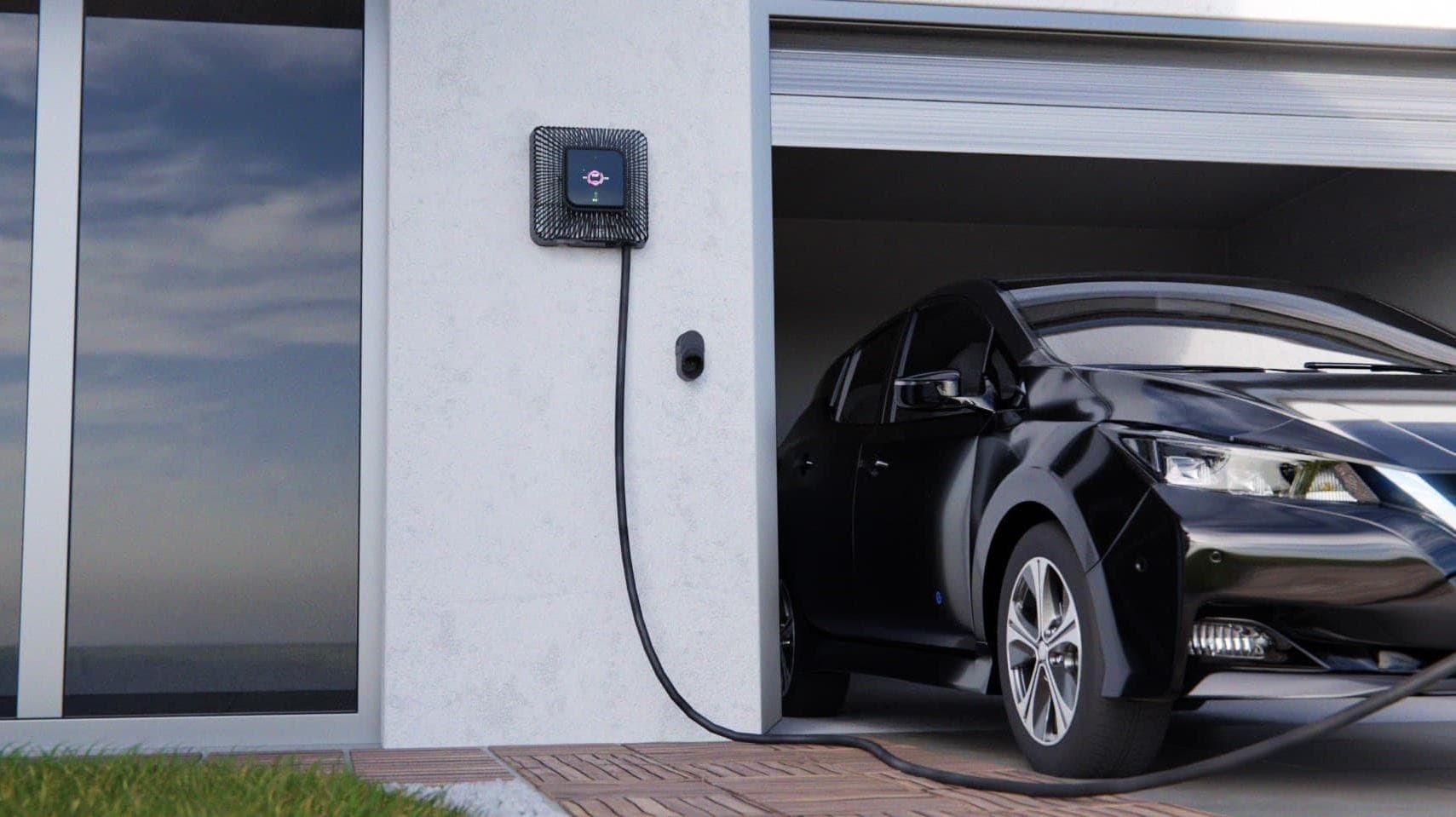 Nissan Leaf and Quasar Wallbox Nissan Leaf and Quasar Wallbox