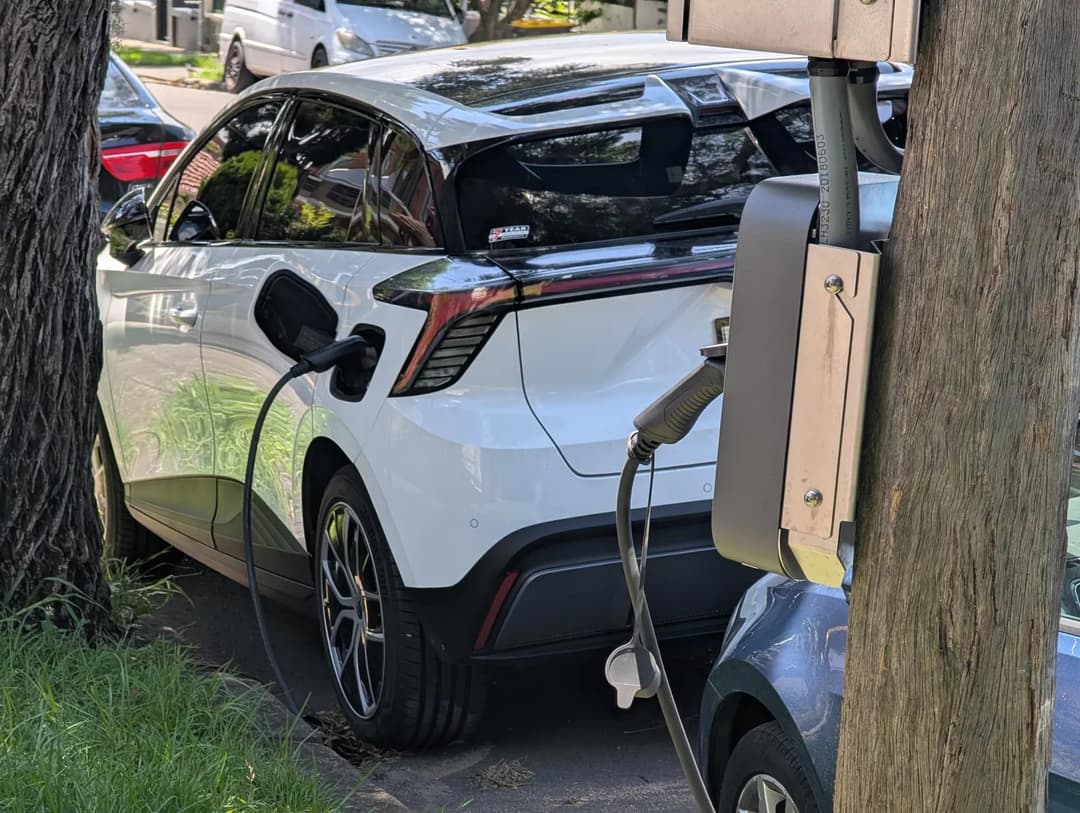AGL AC EV pole charger AGL AC EV pole charger