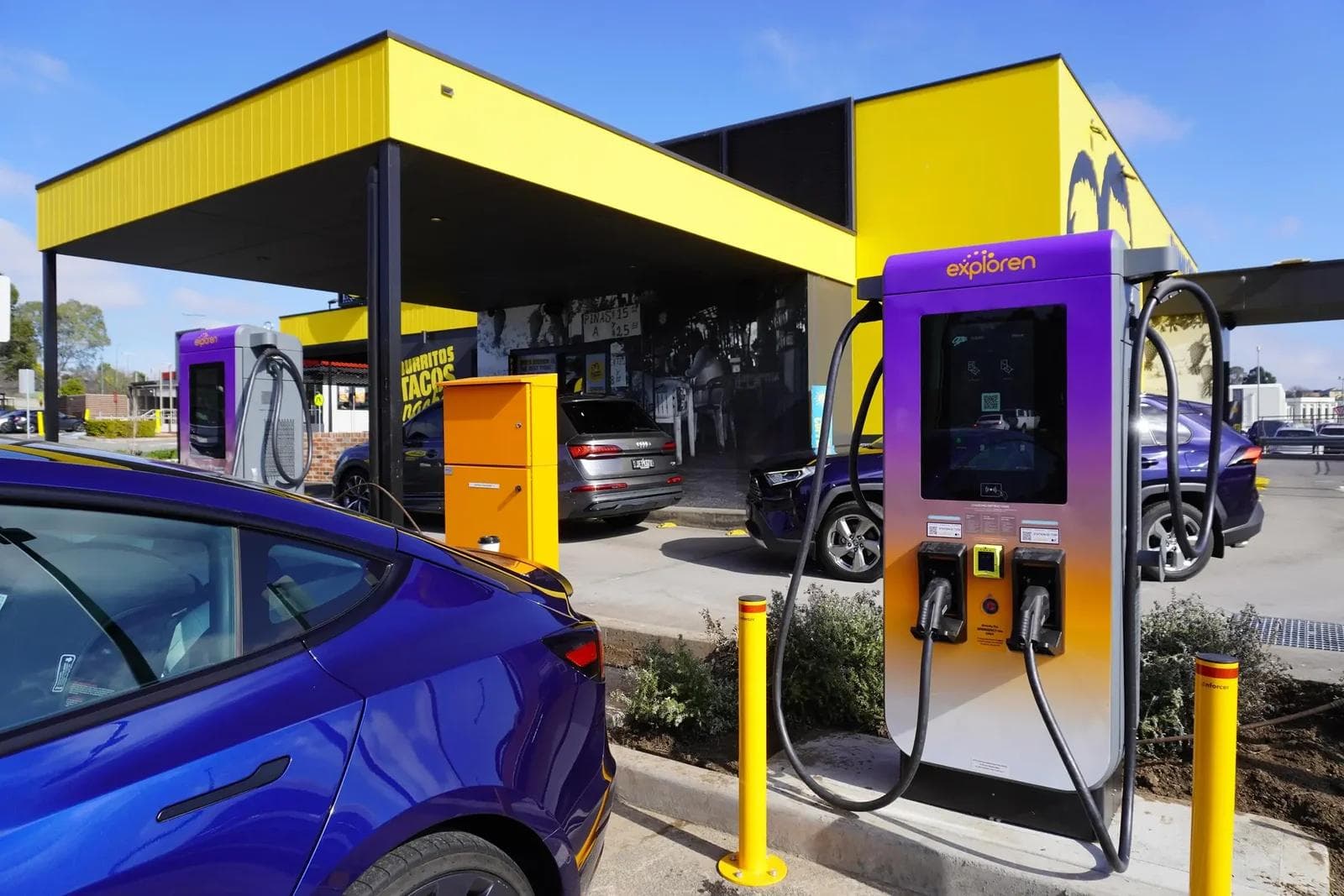 Exploren Charging Station Exploren Charging Station