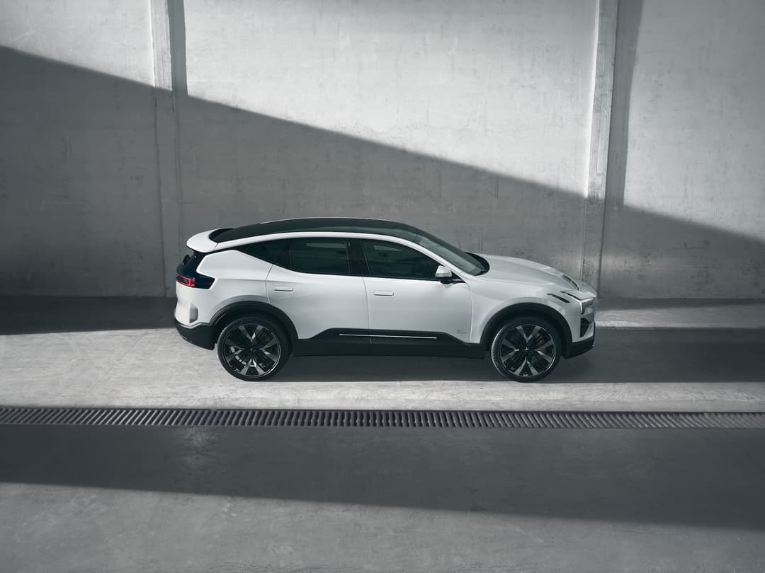 White Polestar 3 Long Range Dual Motor Performance Pack side view White Polestar 3 Long Range Dual Motor Performance Pack side view