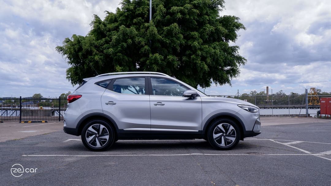 MG ZS EV side exterior and sport mode