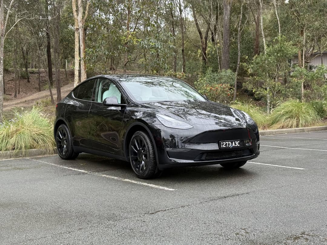 Tesla Model Y Tesla Model Y