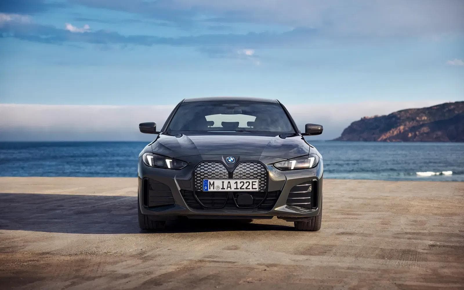 New BMW i4 front New BMW i4 front