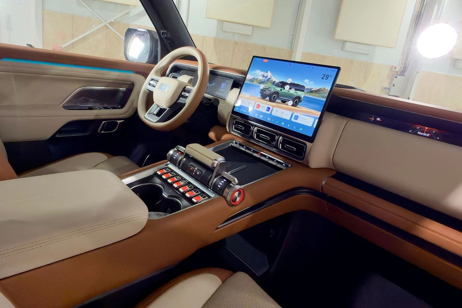 Geely Battleship 700 tri-motor plug-in hybrid SUV Geely Battleship 700 tri-motor plug-in hybrid SUV
