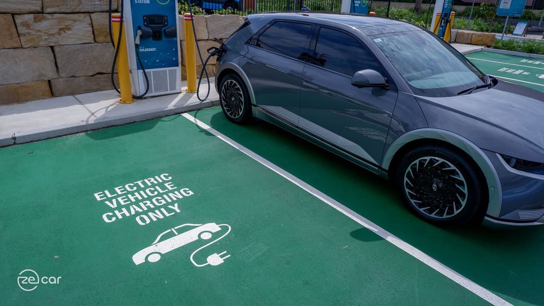 Hyundai Ioniq 5 charging bay and steering wheel