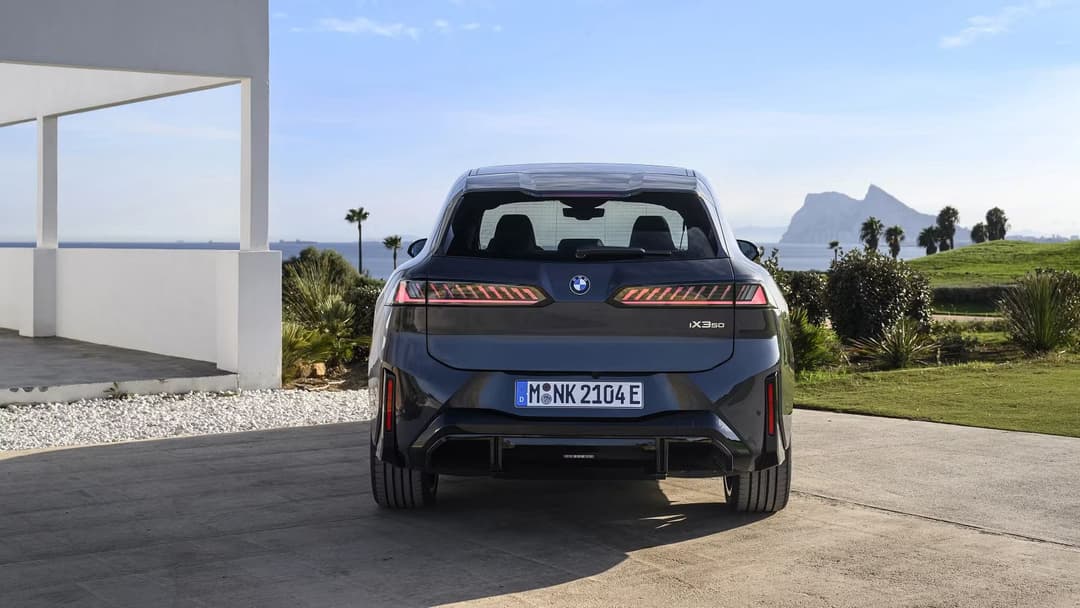 2027 BMW iX3 40 back view 2027 BMW iX3 40 back view