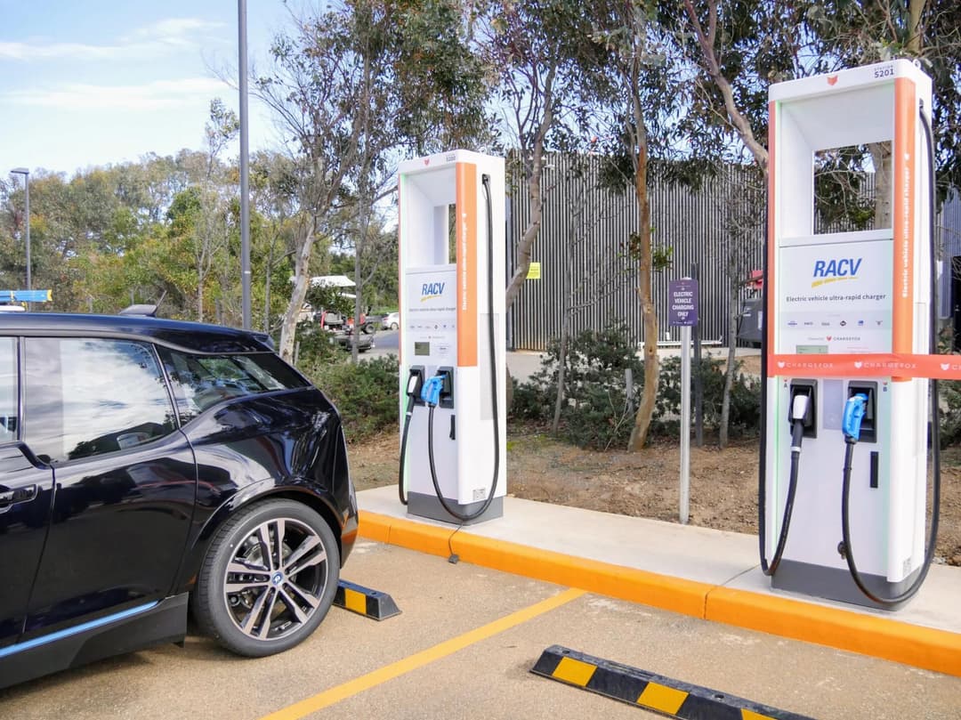 Electric vehicle ultra-rapid charger Electric vehicle ultra-rapid charger