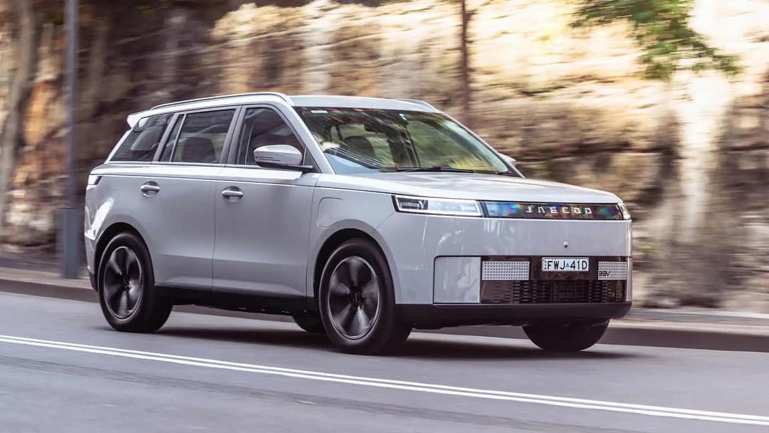 2026 Jaecoo J5 EV front three-quarter view 2026 Jaecoo J5 EV front three-quarter view