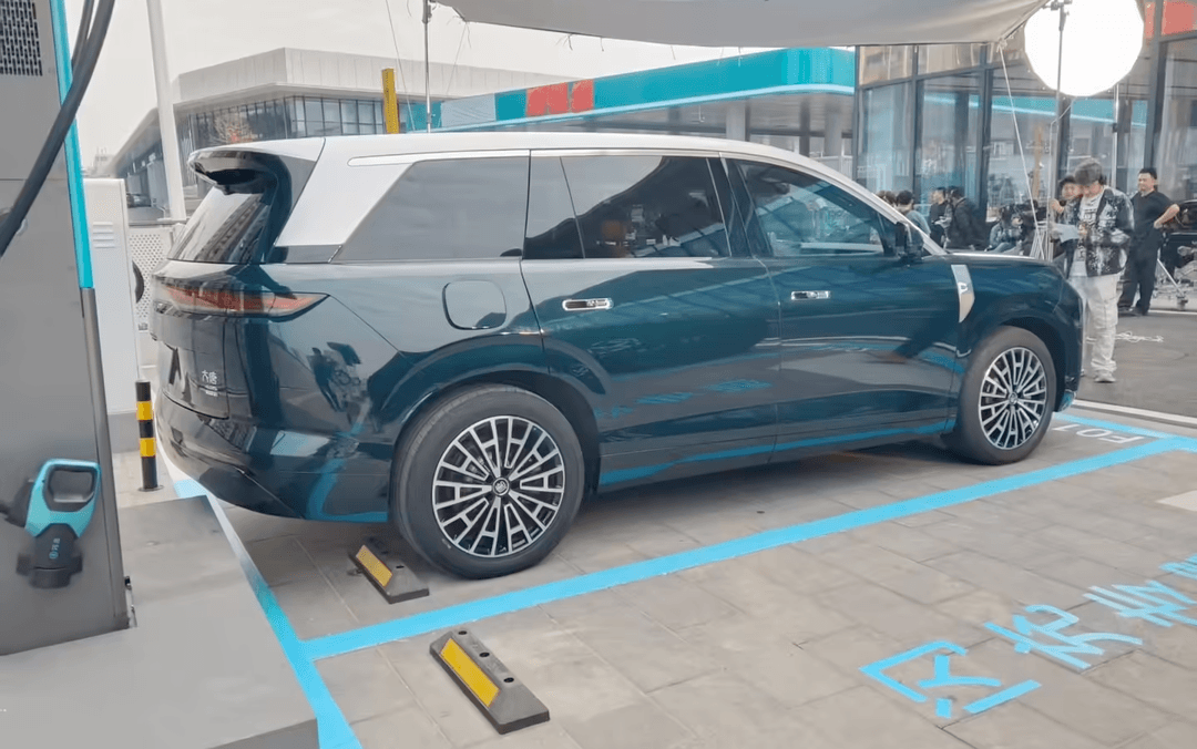 BYD Tang 9 spotted testing in china BYD Tang 9 spotted testing in china