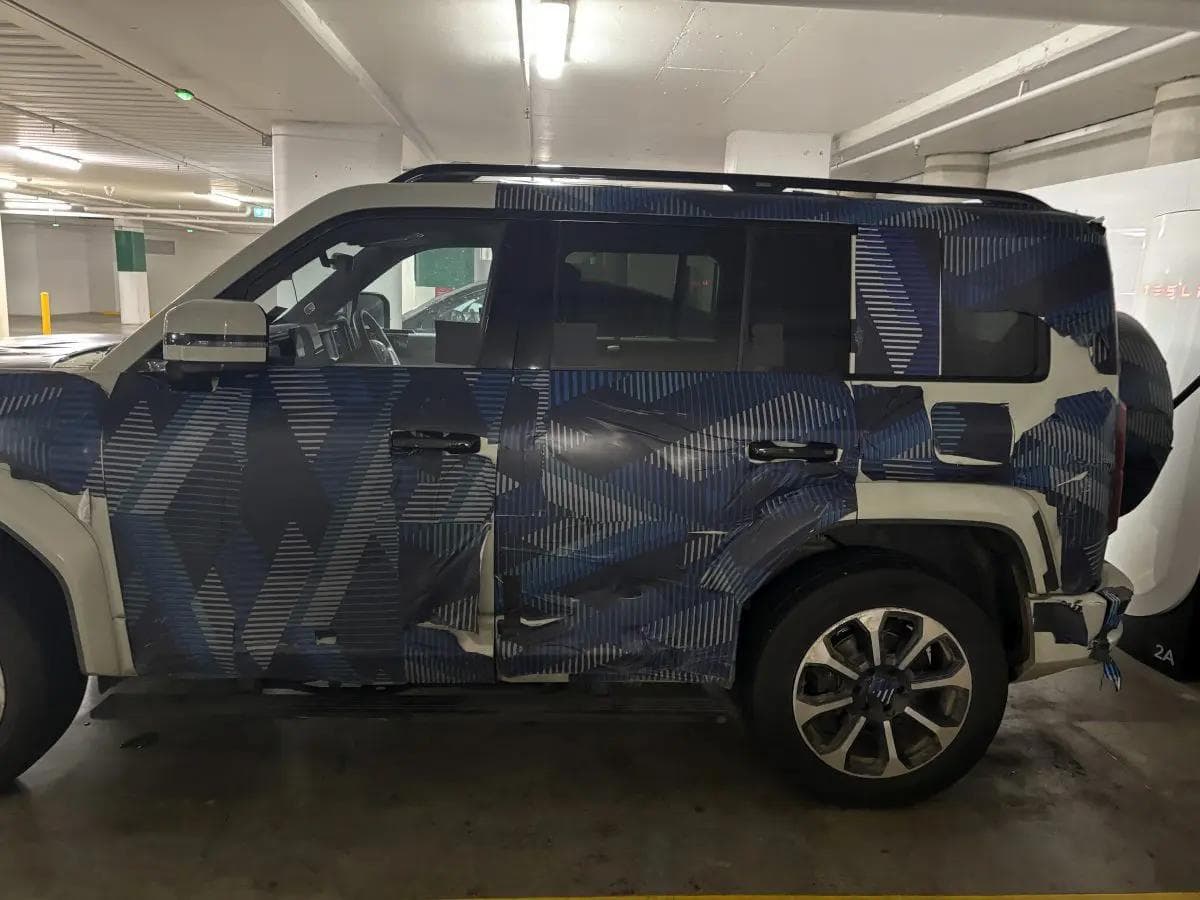 BBYD Off-Roader Charging BBYD Off-Roader Charging