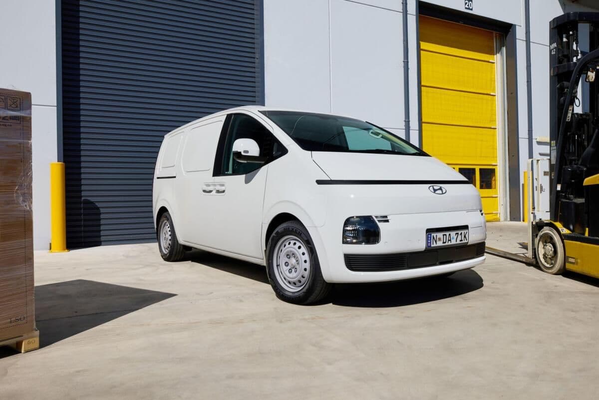 2027 Hyundai Staria Load Electric van in white, front three-quarter view 2027 Hyundai Staria Load Electric van in white, front three-quarter view